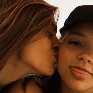 Meet your Posher, Mikayla